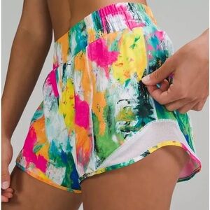 multicolor lululemon hotty hot shorts 2.5” low rise